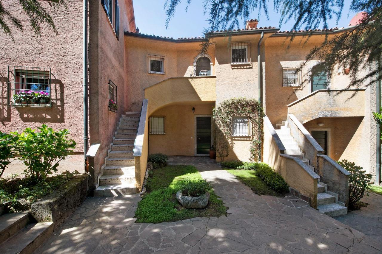 Residence I Prati Di Giussana Льерна Экстерьер фото